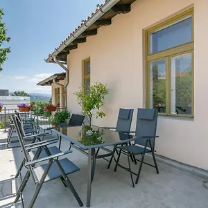 https://room-gloria.primorje-gorskikotar.com